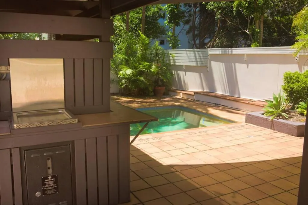 Surfers Paradise Self Contained 1 Bed Unit Gold Coast Apartment