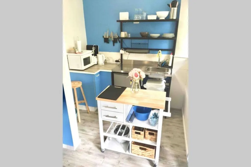 Surfers Paradise Self Contained 1 Bed Unit Gold Coast