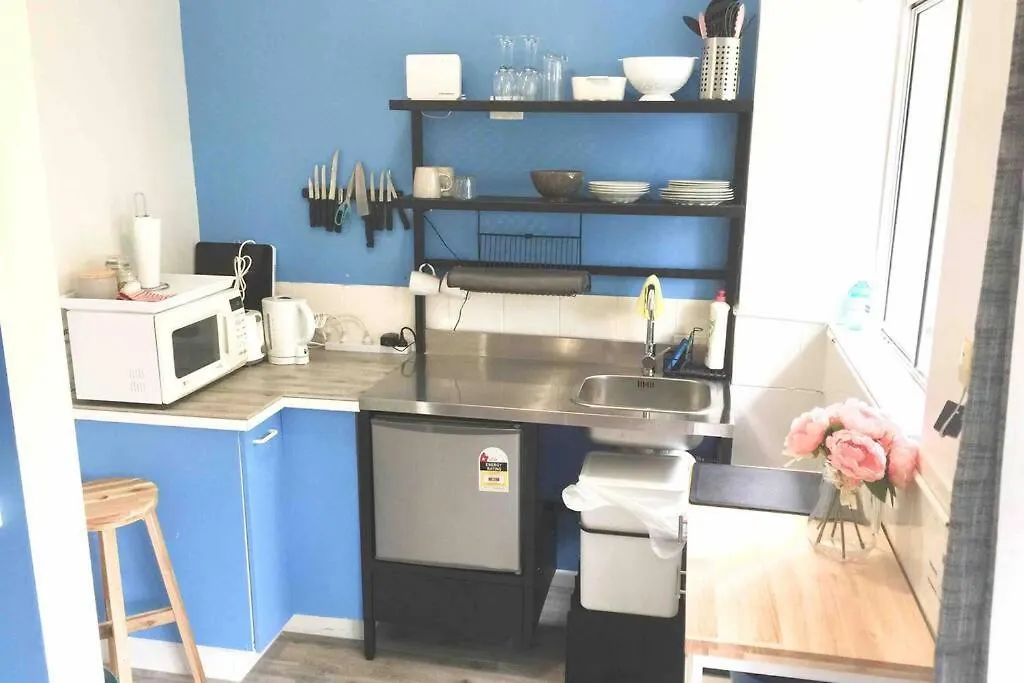 Surfers Paradise Self Contained 1 Bed Unit Gold Coast Apartment